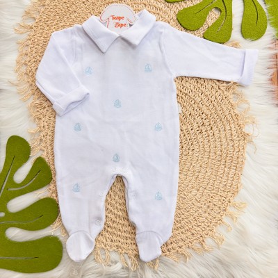 Macacão Tricotil (Tricot 100% Algodão) com Gola e Bordado - Branco Barquinhos